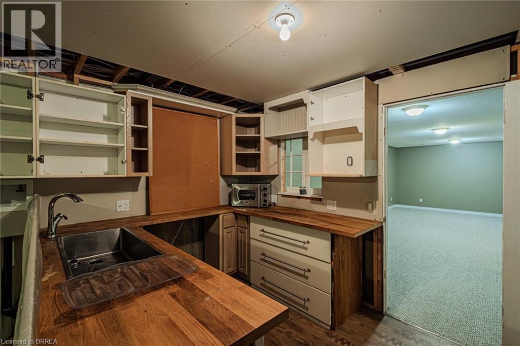 Photo 33 of 110 Somerset Road Unit 9, Brantford ON