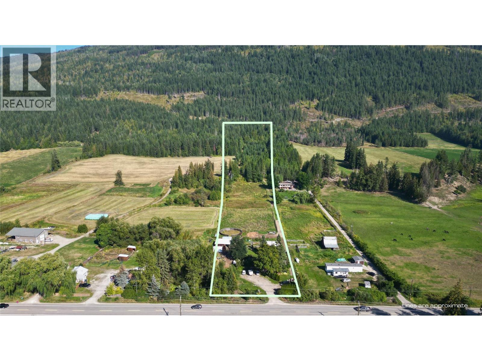 Photo 7 of 3590 50 Street Ne, Salmon Arm BC