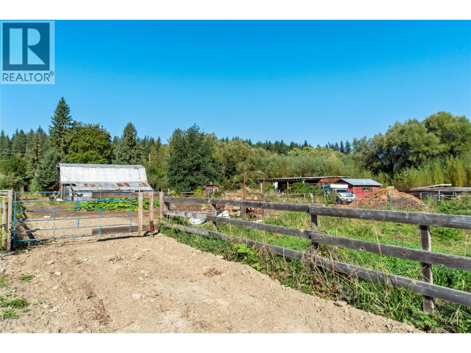 Photo 55 of 3590 50 Street Ne, Salmon Arm BC