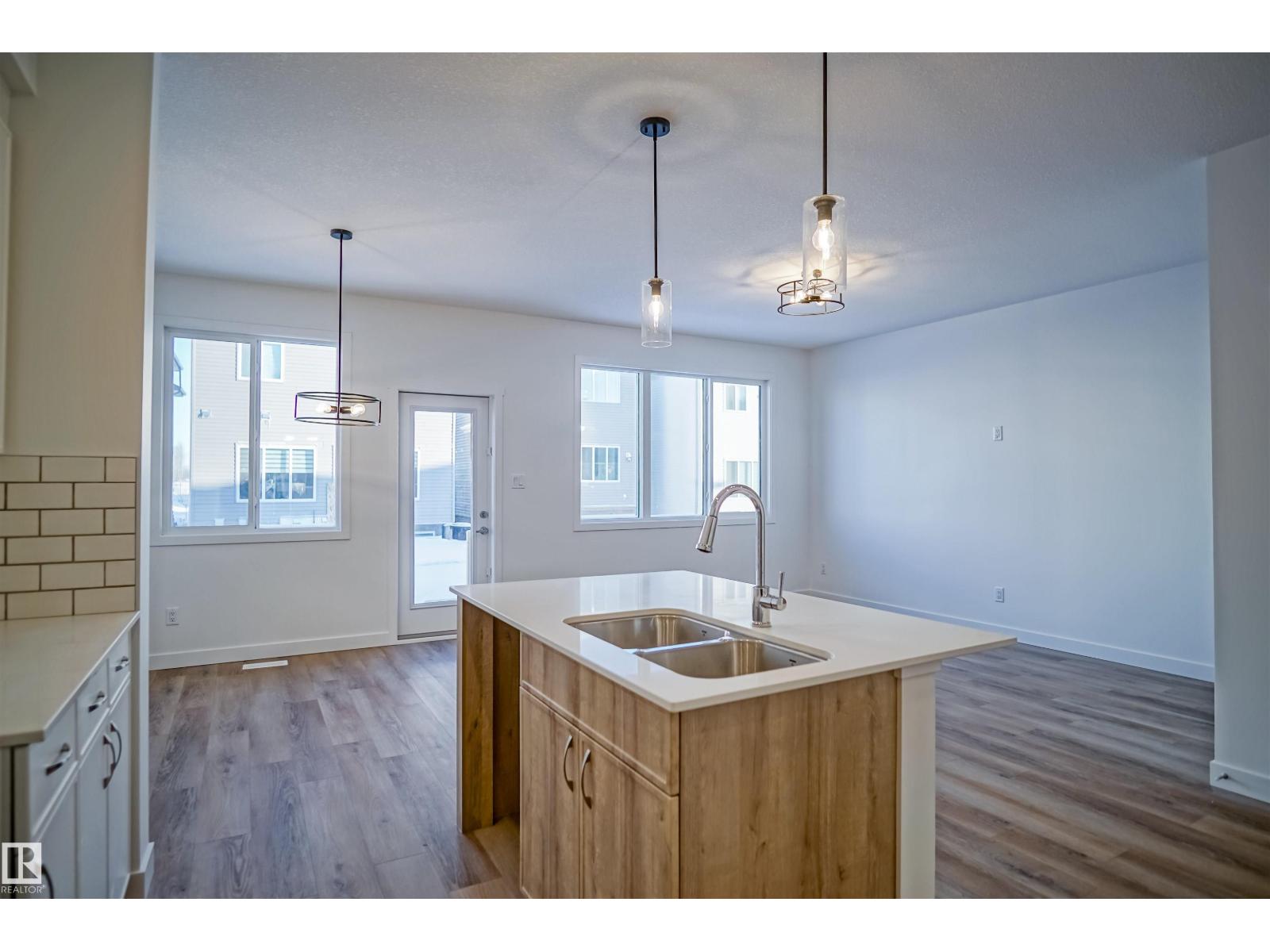 Photo 8 of 193 Caledon Cr, Spruce Grove AB