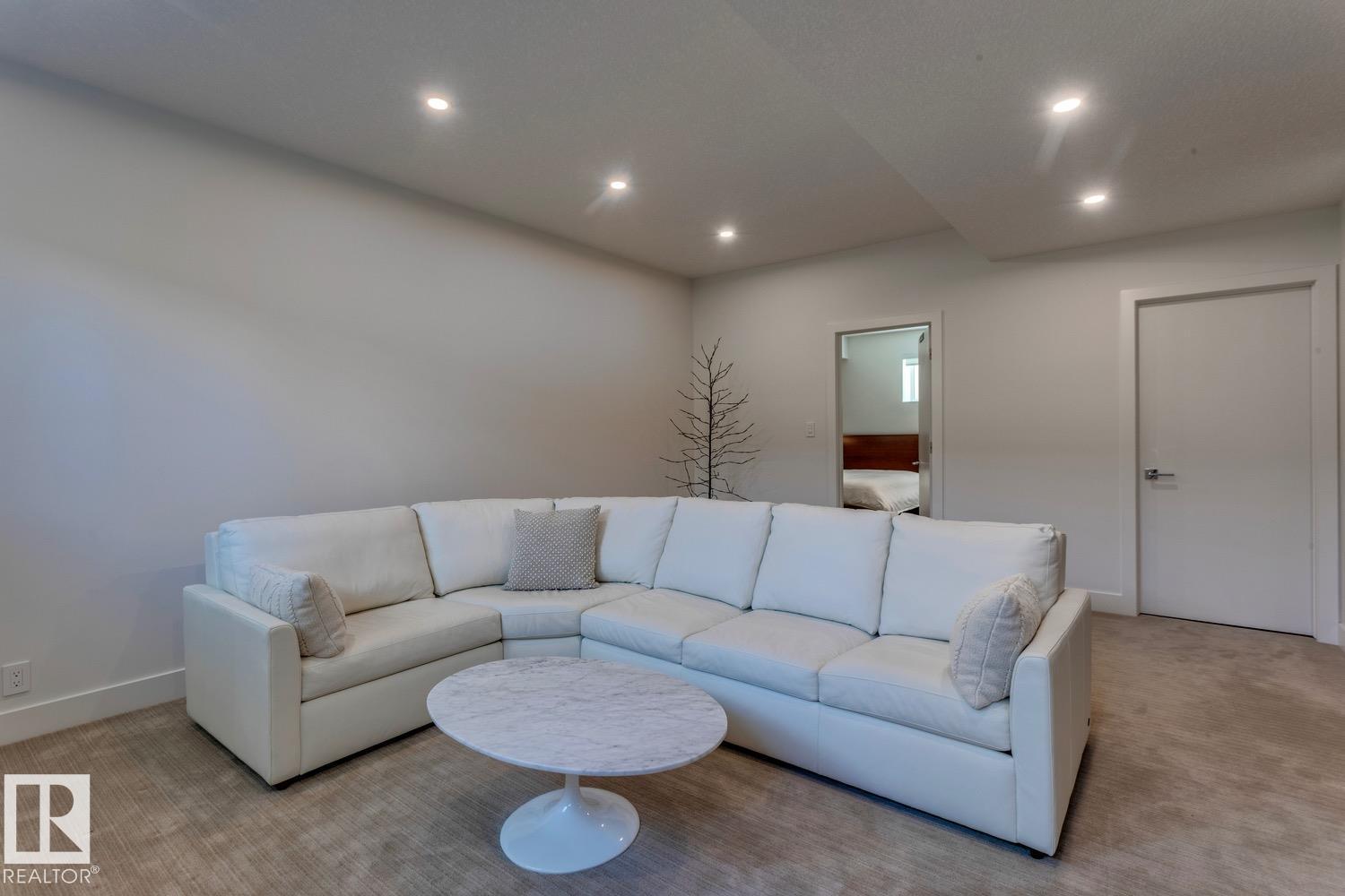 Photo 30 of 682 Howatt Dr Sw, Edmonton AB