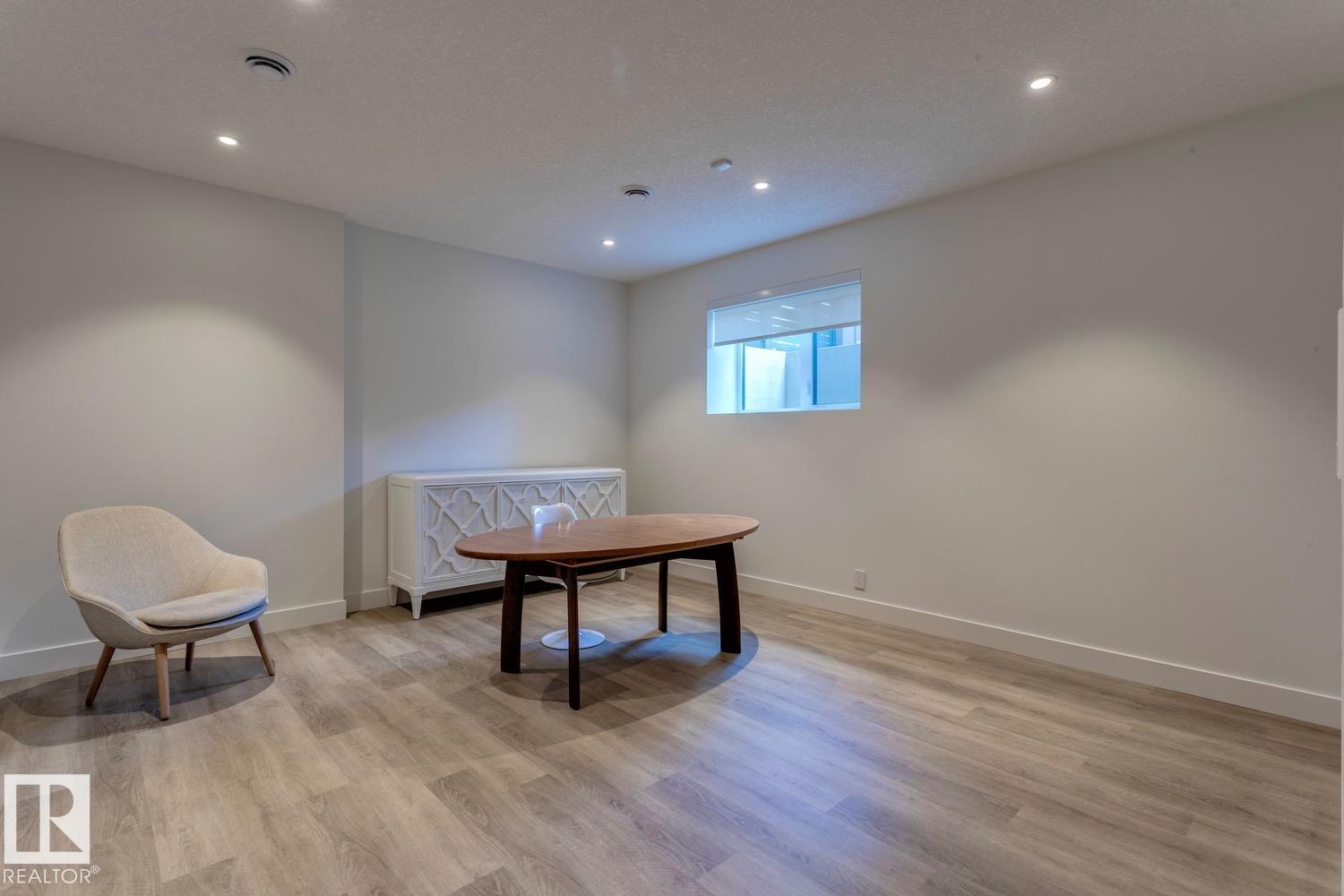 Photo 40 of 682 Howatt Dr Sw, Edmonton AB