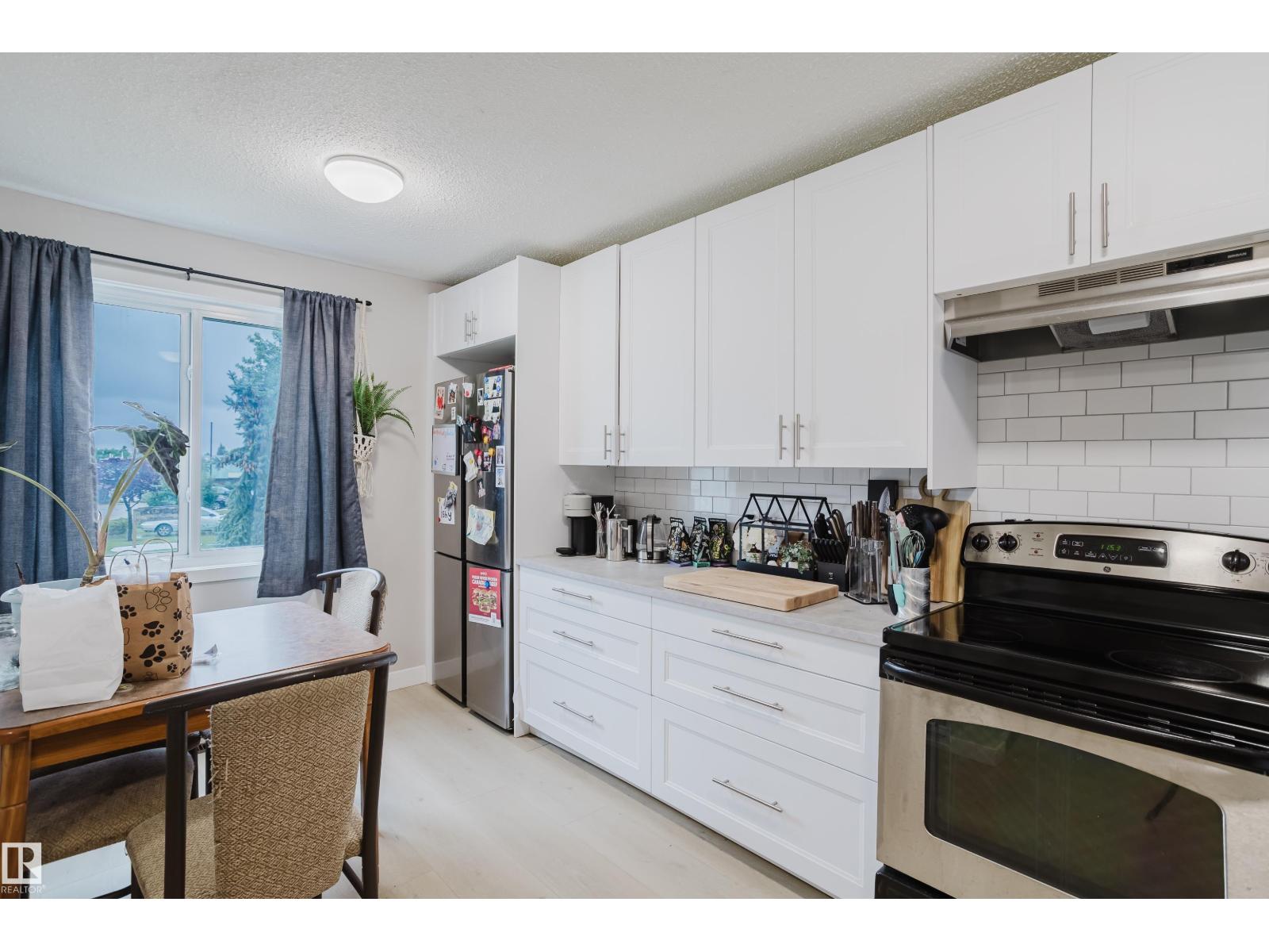 Photo 9 of 149 153 Millbourne Rd E Nw, Edmonton AB