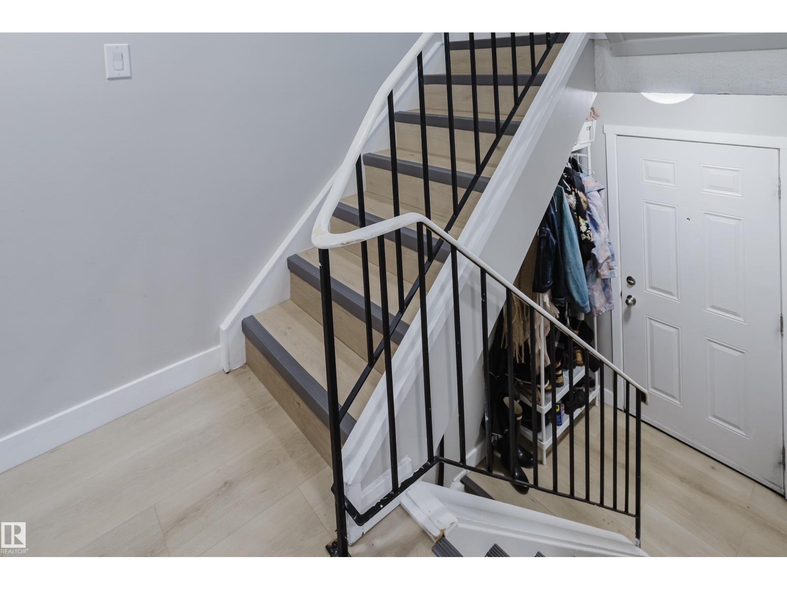 Photo 4 of 149 153 Millbourne Rd E Nw, Edmonton AB