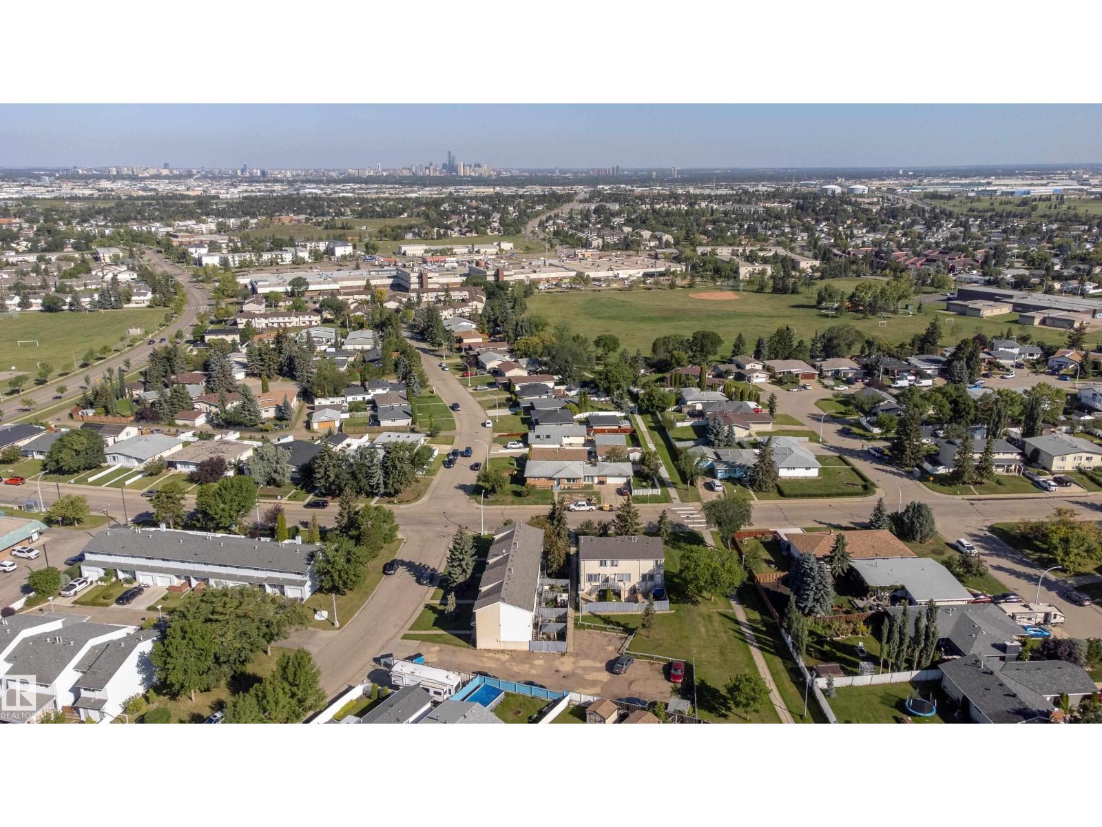 Photo 36 of 149 153 Millbourne Rd E Nw, Edmonton AB