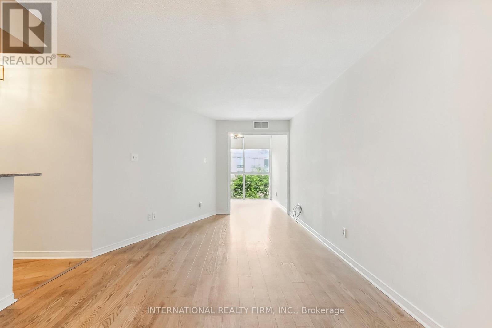 Photo 12 of 628 801 King Street W, Toronto ON