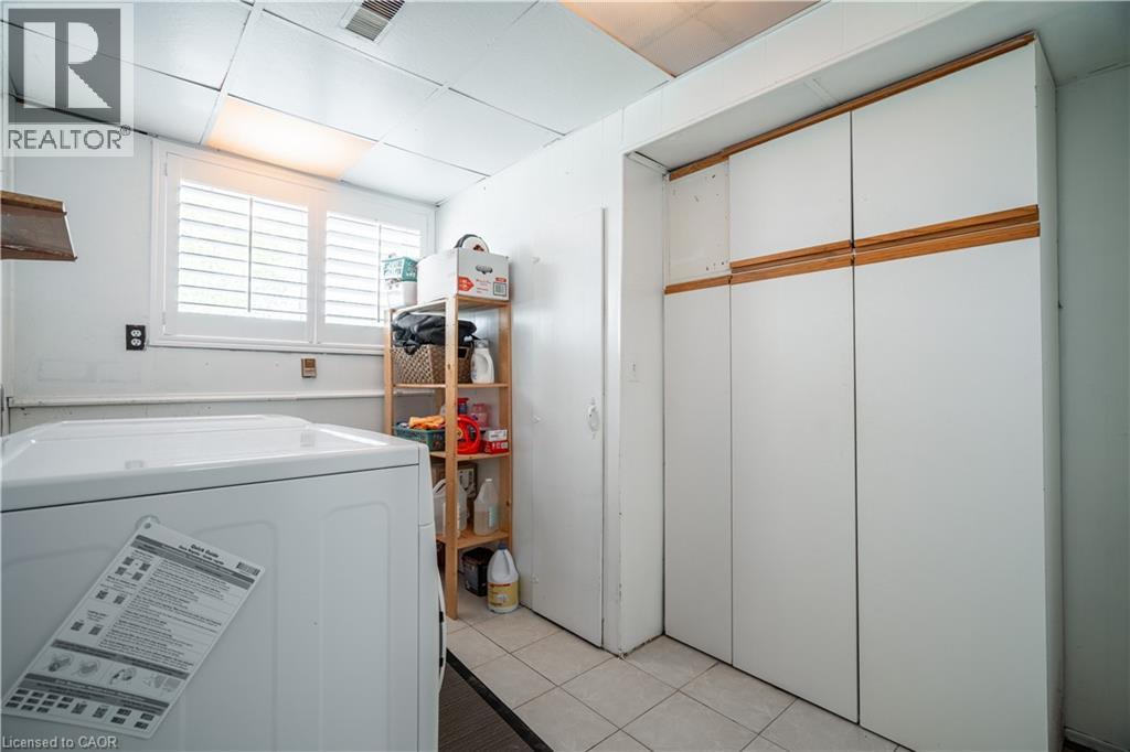 Photo 33 of 34 Palm Court, Stoney Creek ON