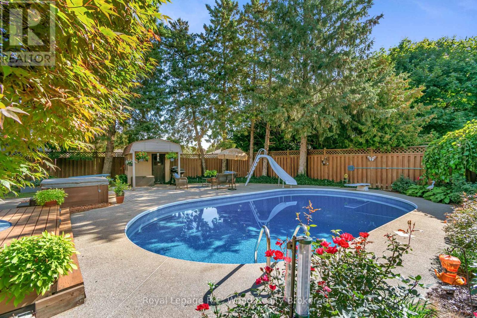 Photo 22 of 32 Devon Court, Tillsonburg ON