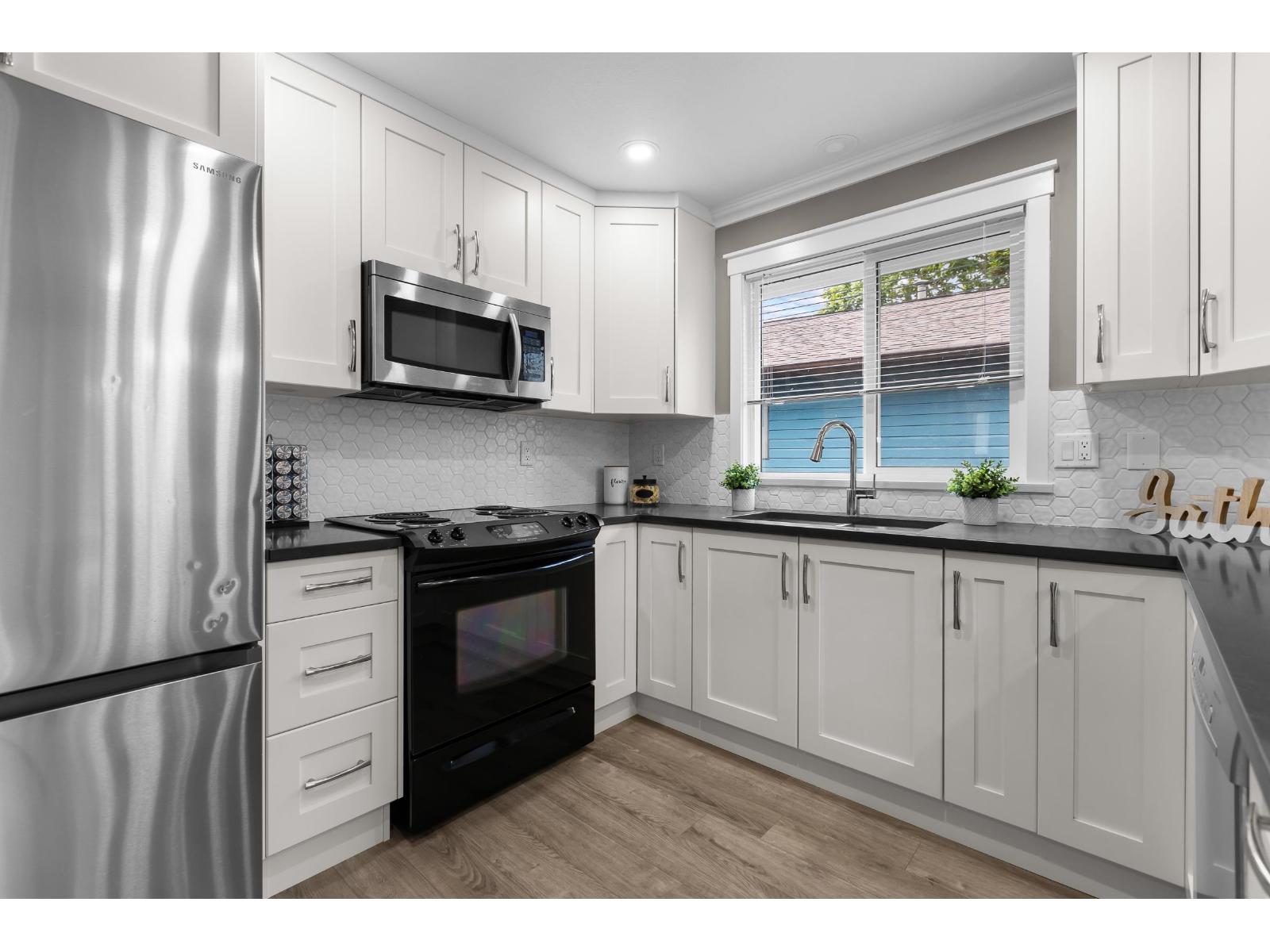 Photo 14 of 26953 Alder Drive, Langley BC