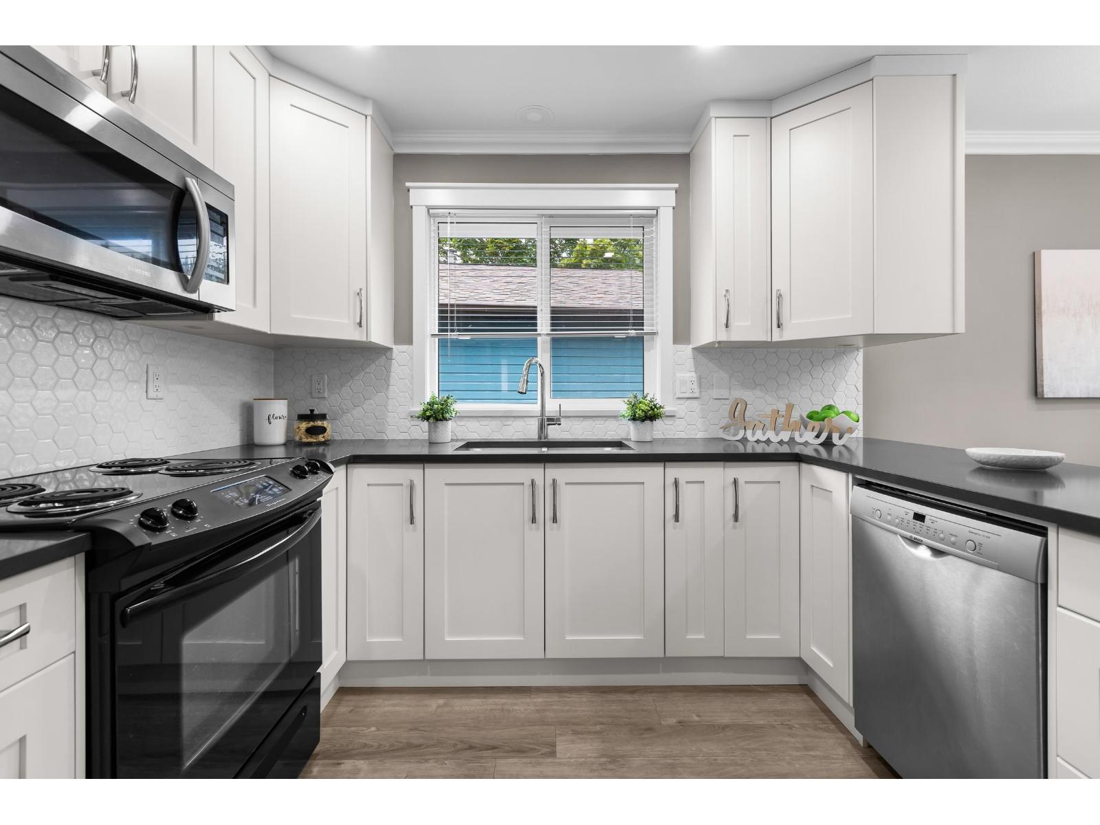 Photo 15 of 26953 Alder Drive, Langley BC