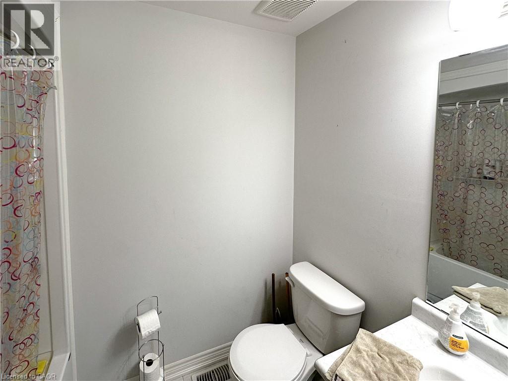 Photo 19 of 147 Heron Street Street, Welland ON