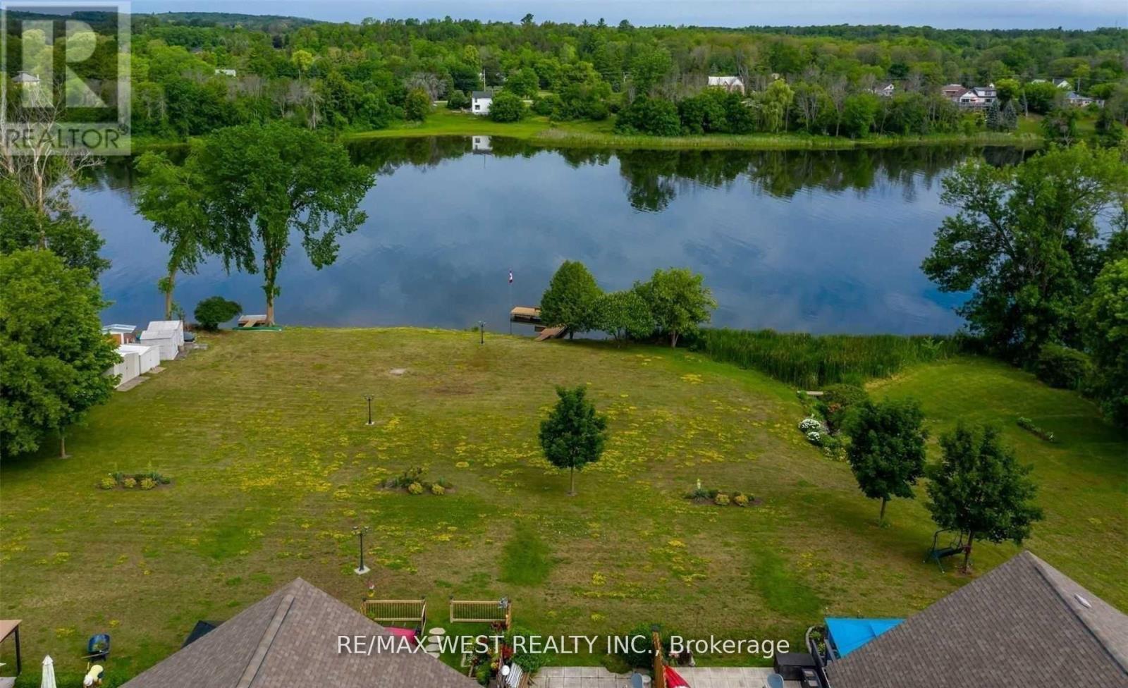 Photo 7 of 1 326 Front Street N, Trent Hills ON