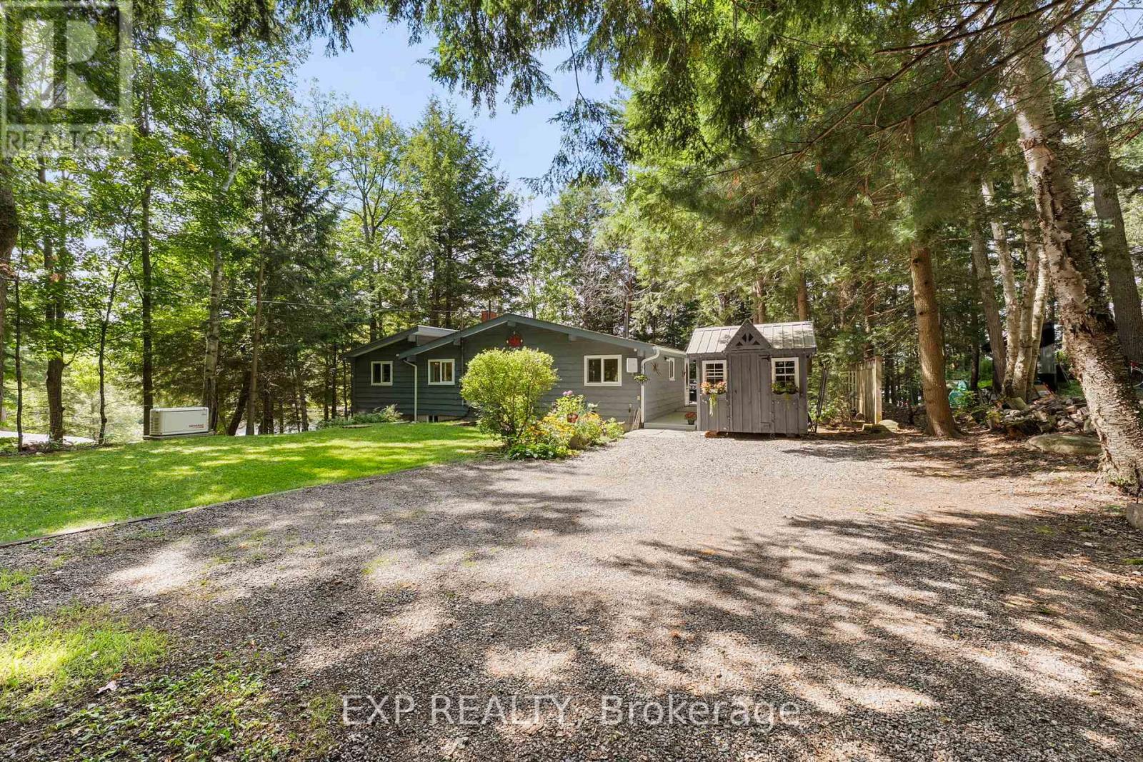 Photo 2 of 1 1105 Butterfly Road, Muskoka Lakes ON