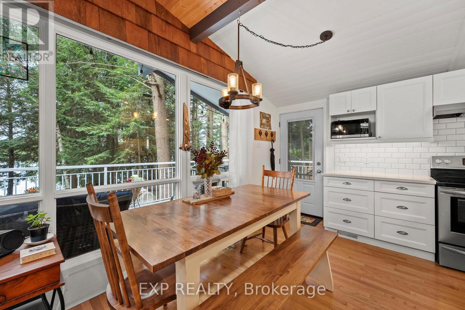 Photo 7 of 1 1105 Butterfly Road, Muskoka Lakes ON