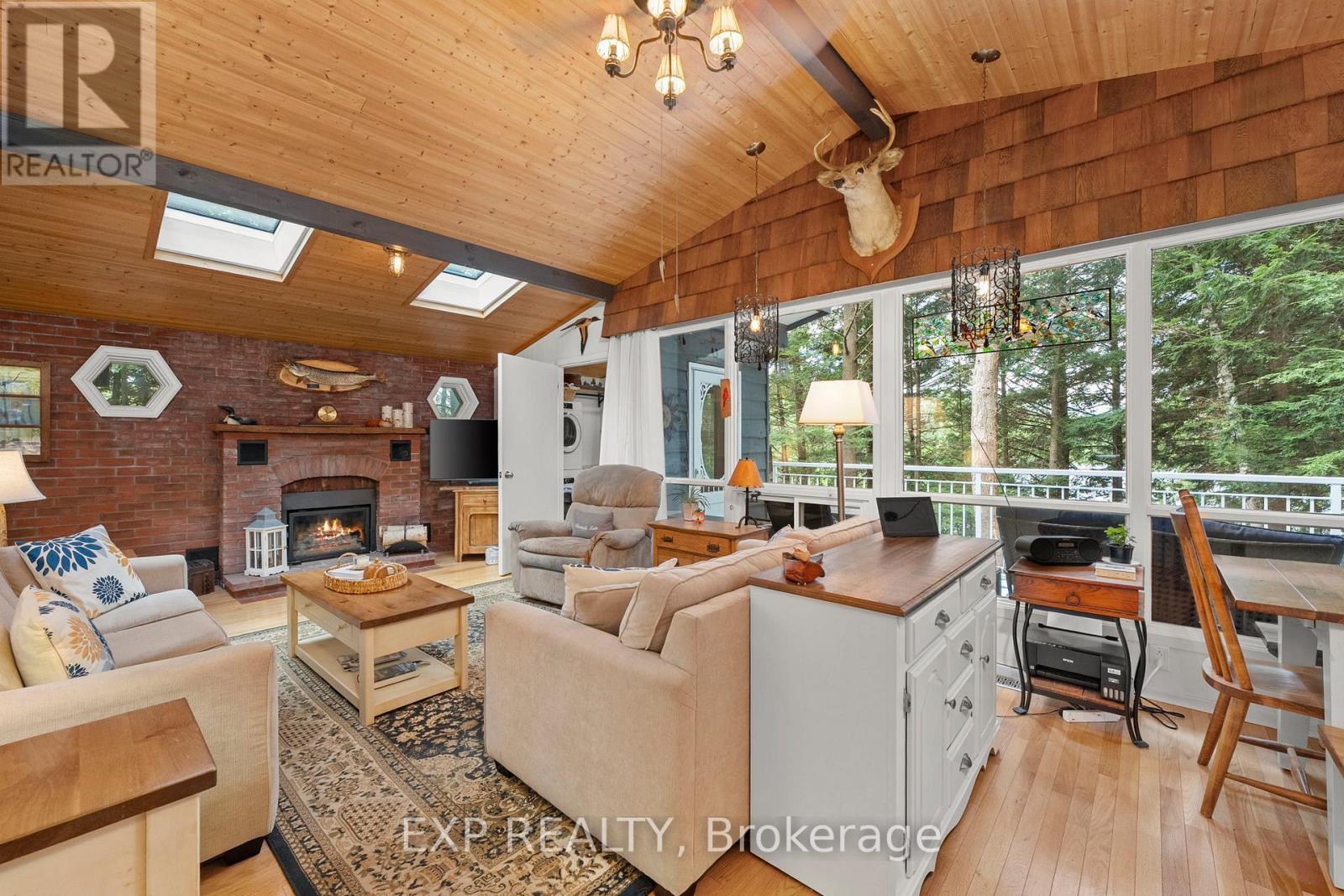 Photo 9 of 1 1105 Butterfly Road, Muskoka Lakes ON