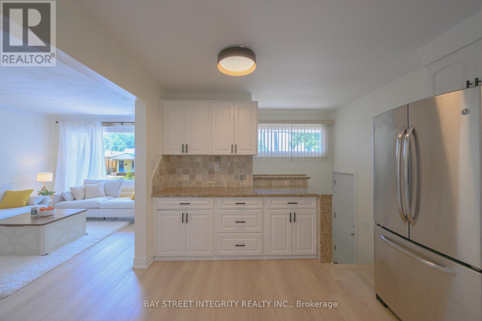 Photo 14 of 106 Beland Avenue N, Hamilton ON