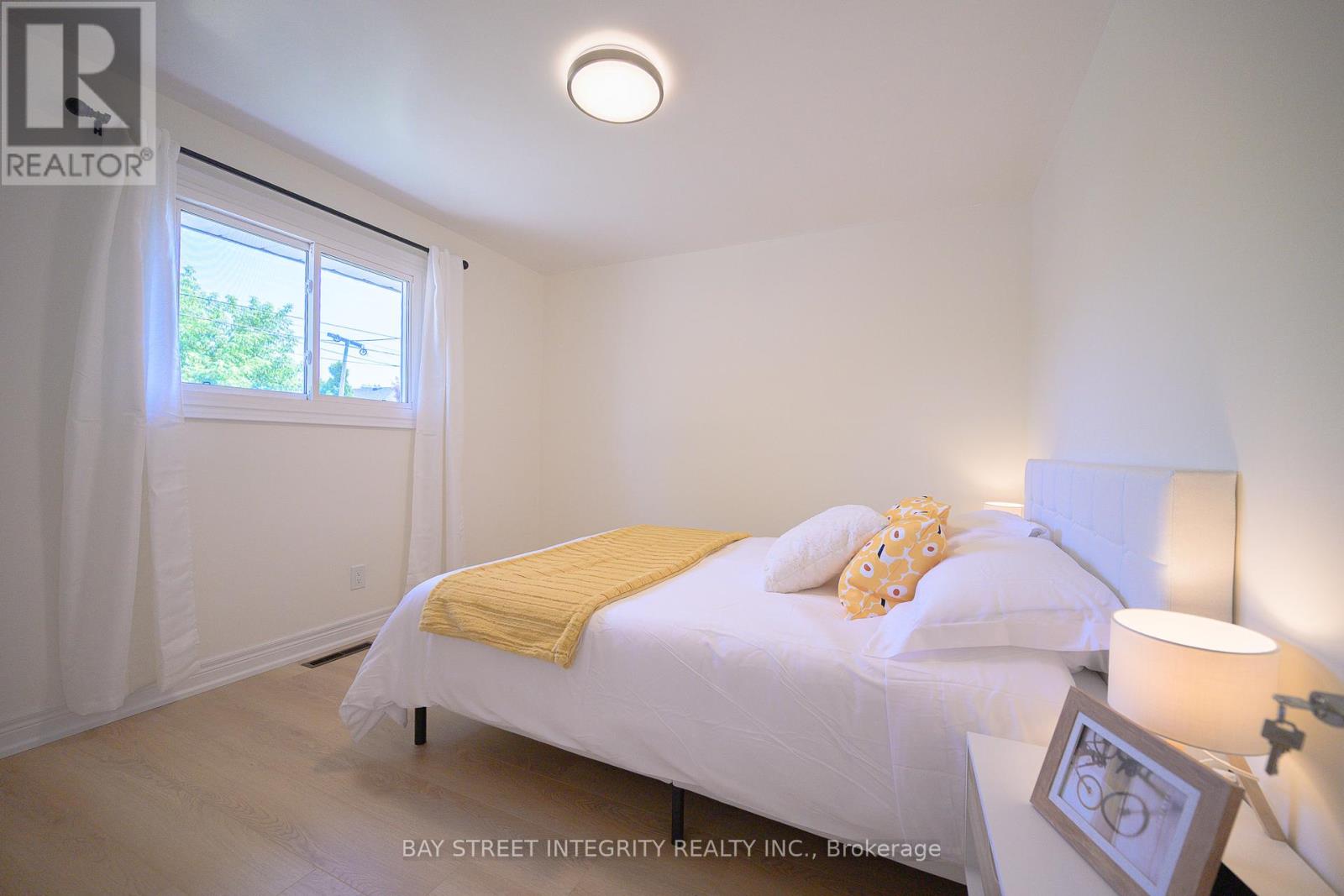 Photo 15 of 106 Beland Avenue N, Hamilton ON
