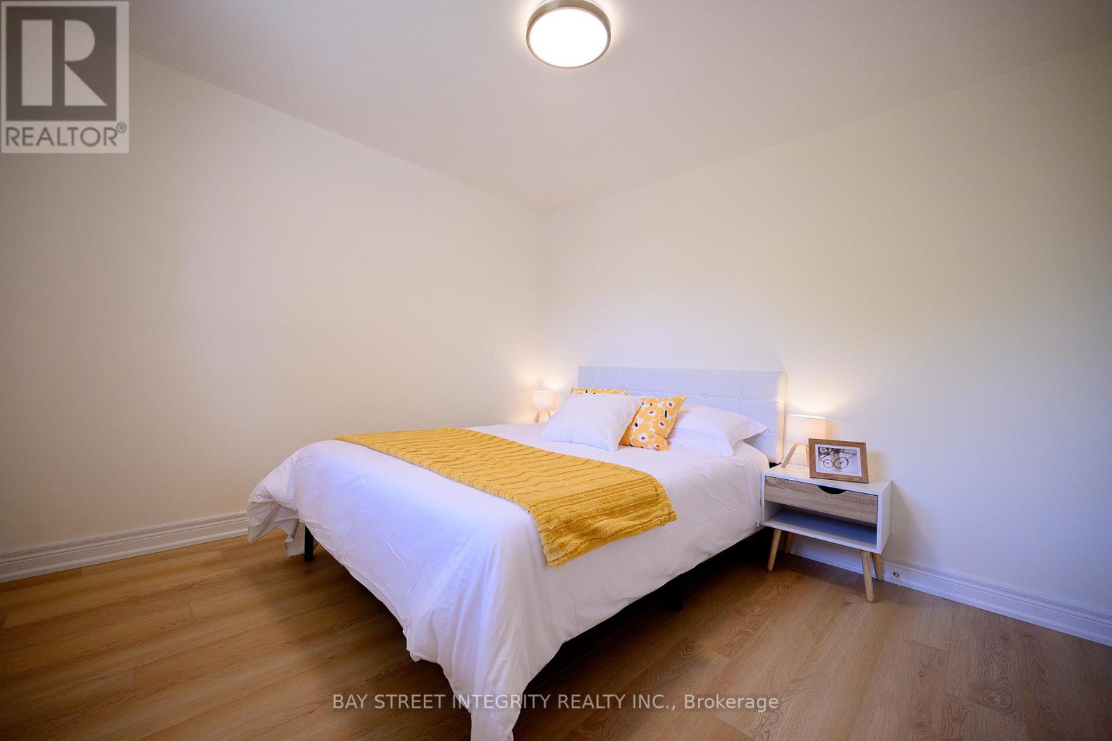 Photo 16 of 106 Beland Avenue N, Hamilton ON
