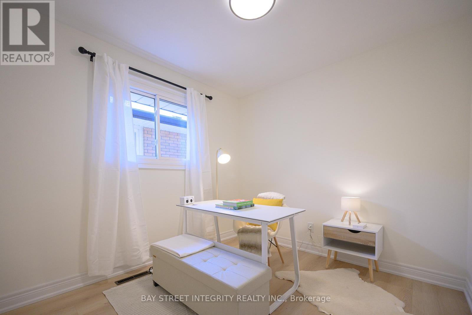 Photo 17 of 106 Beland Avenue N, Hamilton ON
