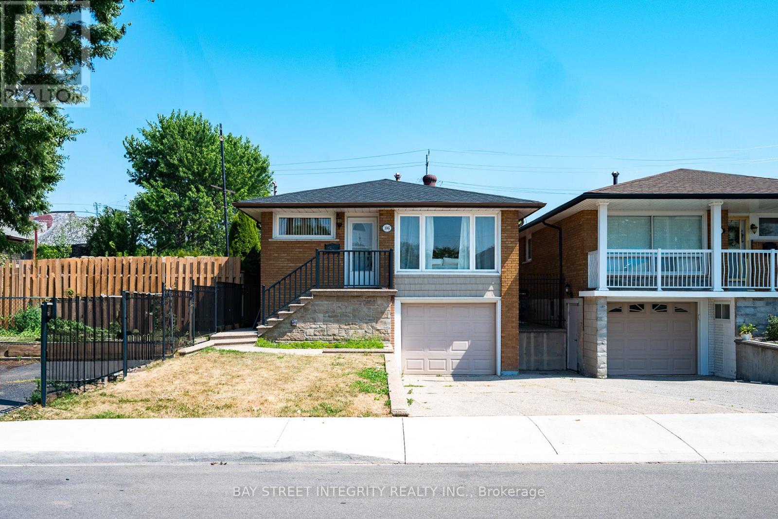 Photo 2 of 106 Beland Avenue N, Hamilton ON