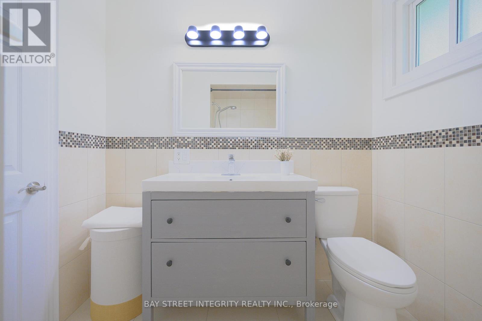 Photo 21 of 106 Beland Avenue N, Hamilton ON
