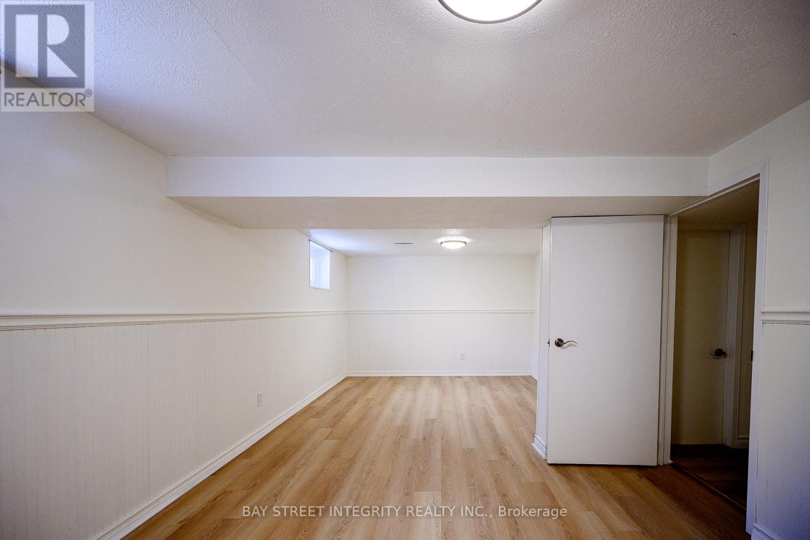 Photo 29 of 106 Beland Avenue N, Hamilton ON