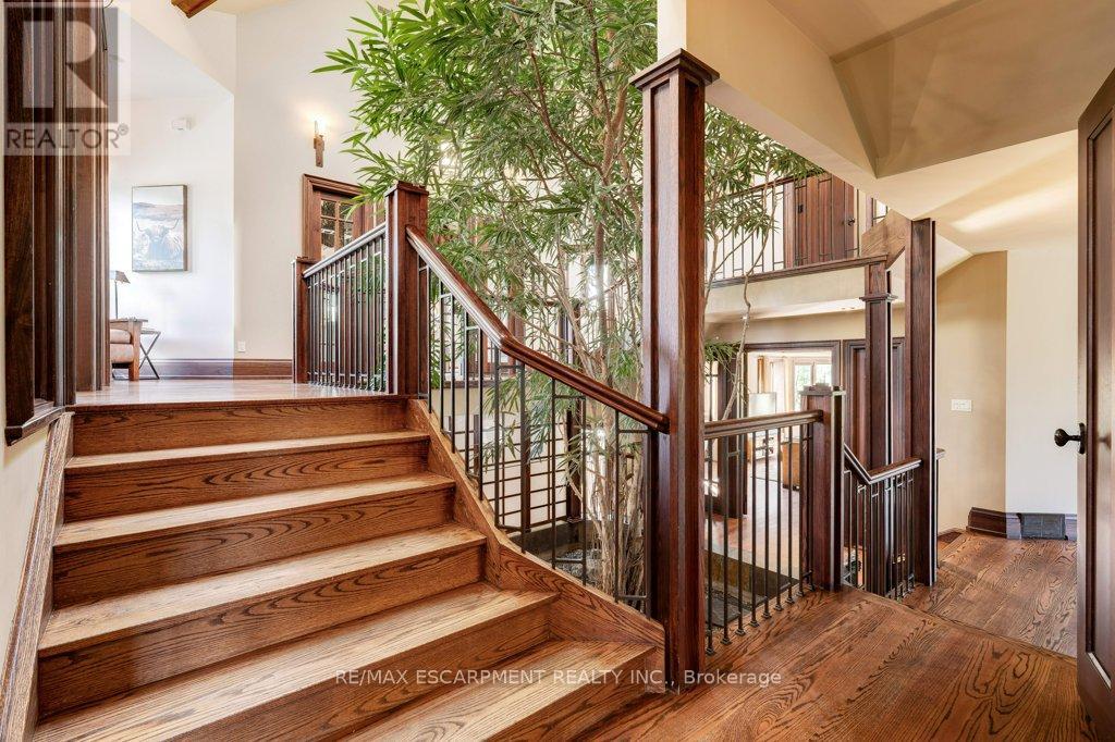 Photo 6 of 76 Oak Avenue, Hamilton ON