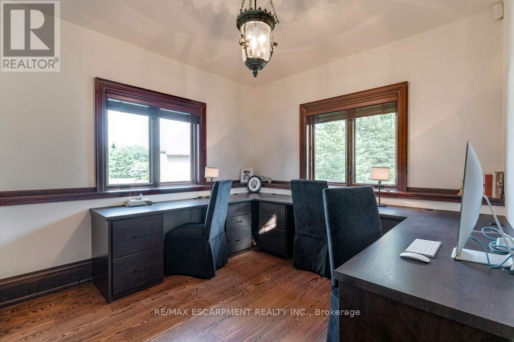 Photo 7 of 76 Oak Avenue, Hamilton ON