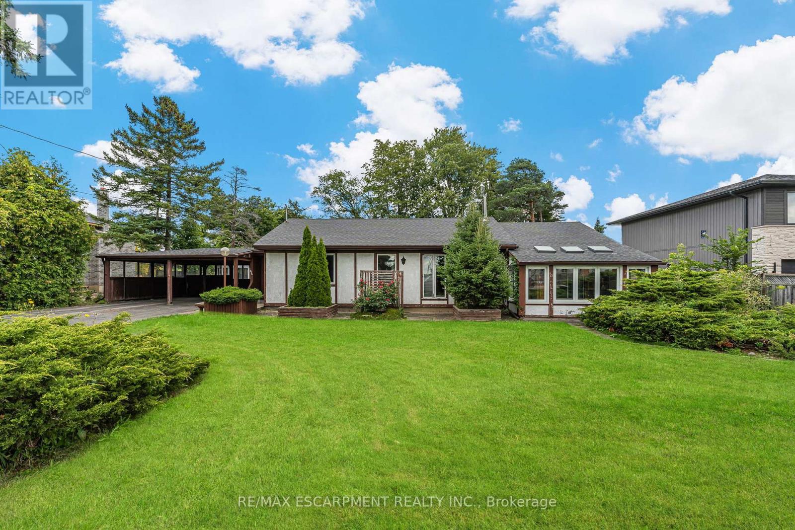 Photo 1 of 614 Golf Club Road, Hamilton ON