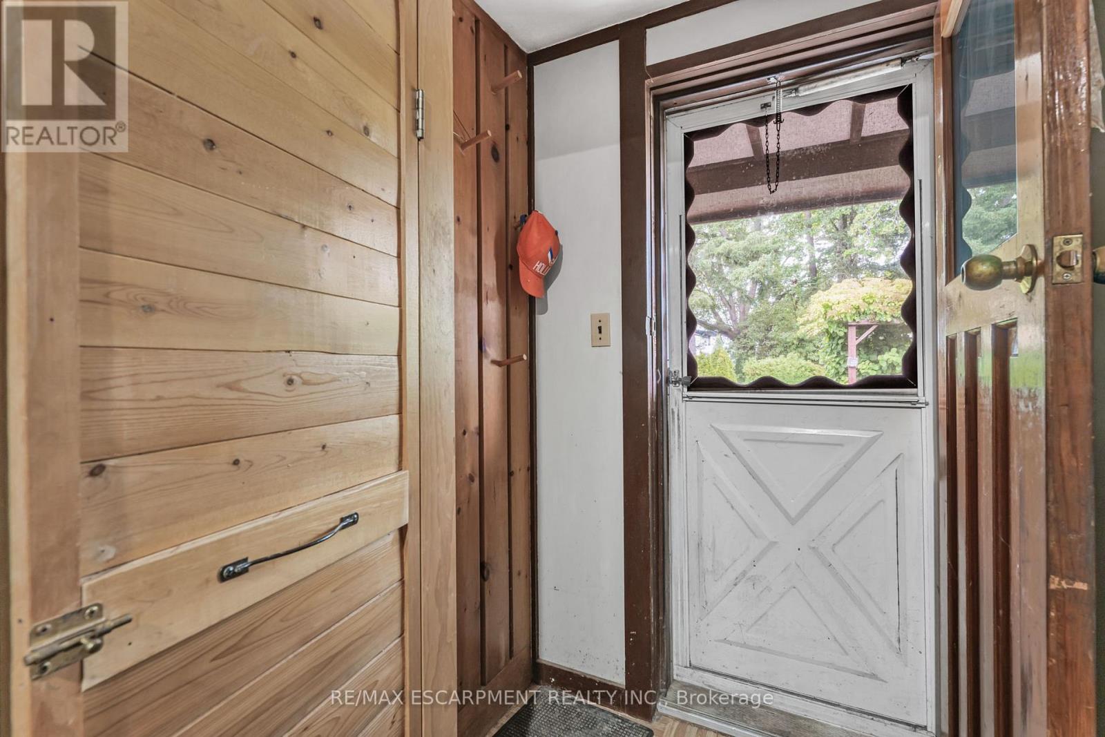 Photo 32 of 614 Golf Club Road, Hamilton ON