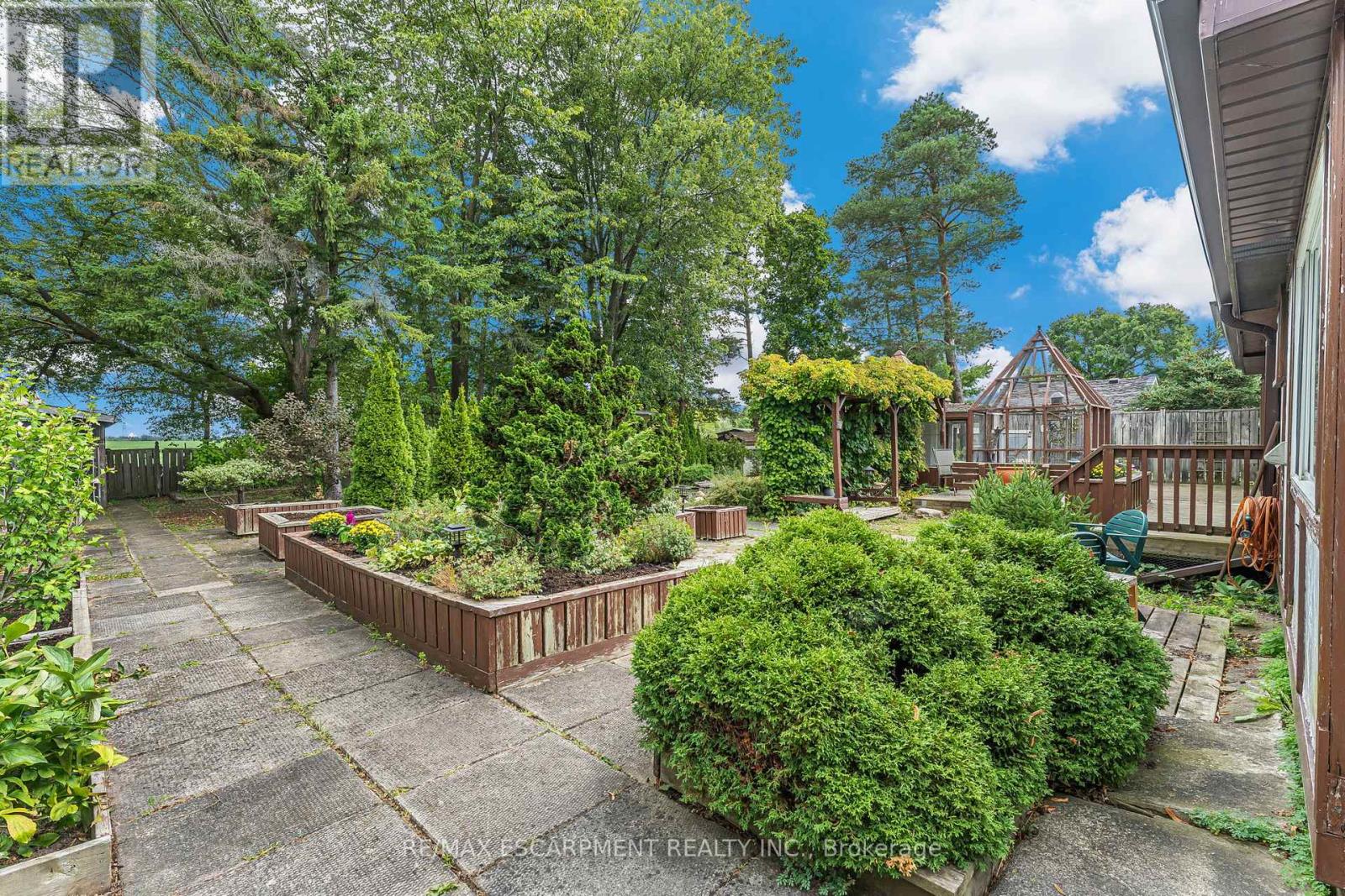 Photo 8 of 614 Golf Club Road, Hamilton ON
