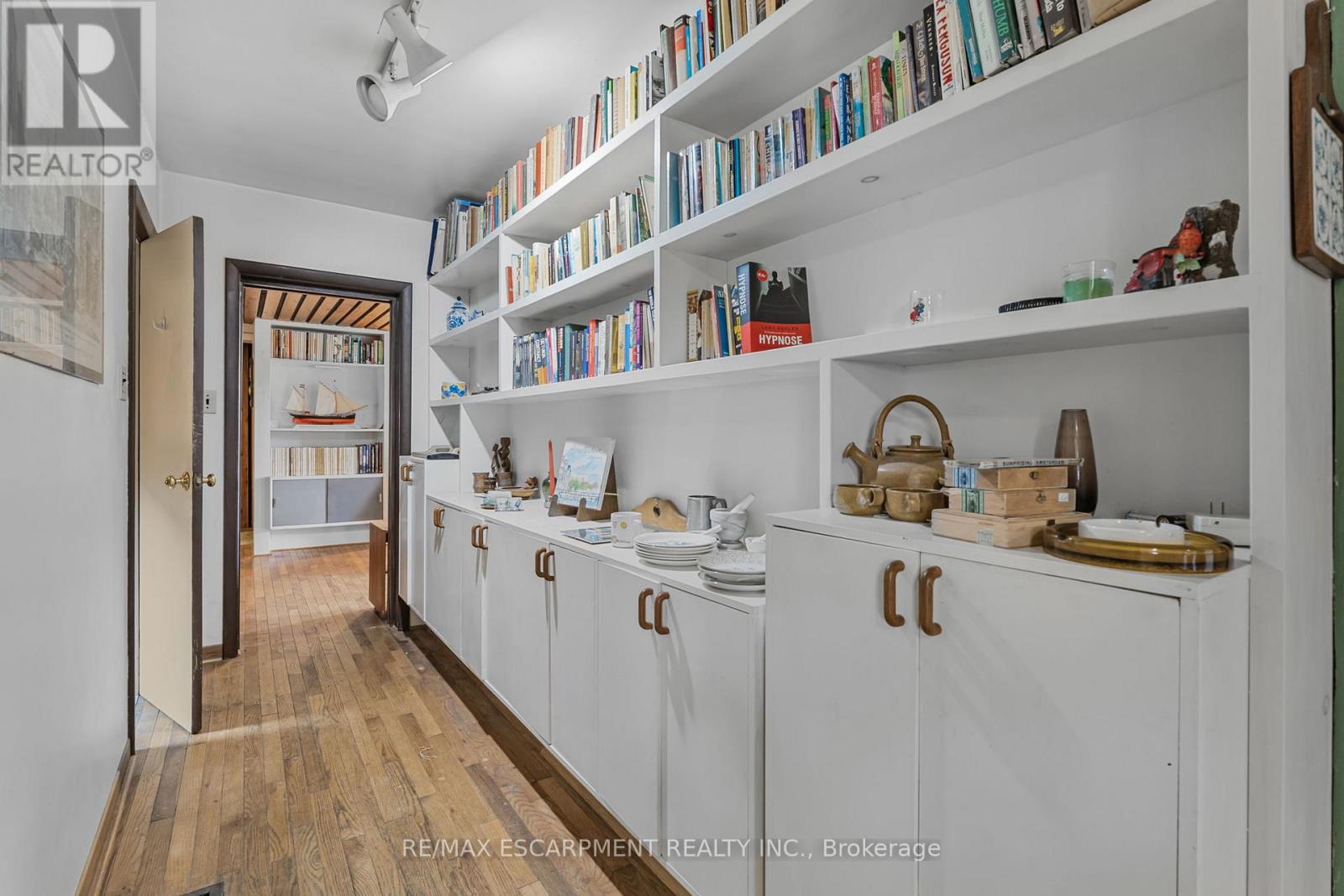 Photo 9 of 614 Golf Club Road, Hamilton ON