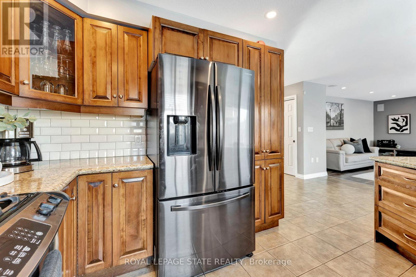 Photo 20 of 7 Bocelli Crescent, Hamilton ON
