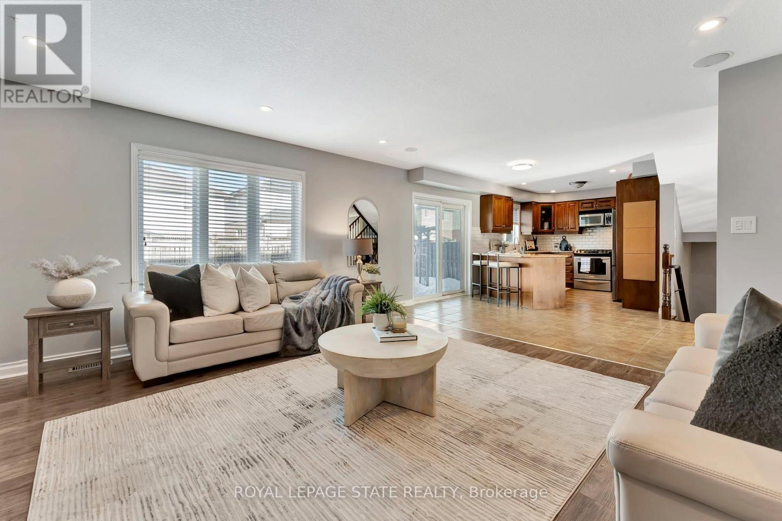 Photo 26 of 7 Bocelli Crescent, Hamilton ON