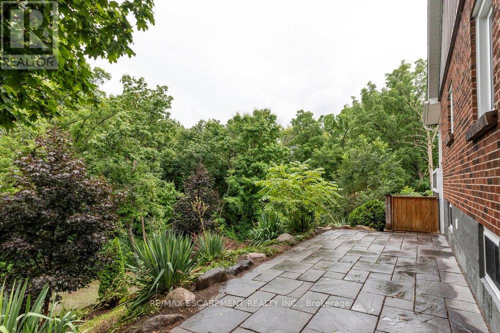 Photo 36 of 5418 King Street, Lincoln ON