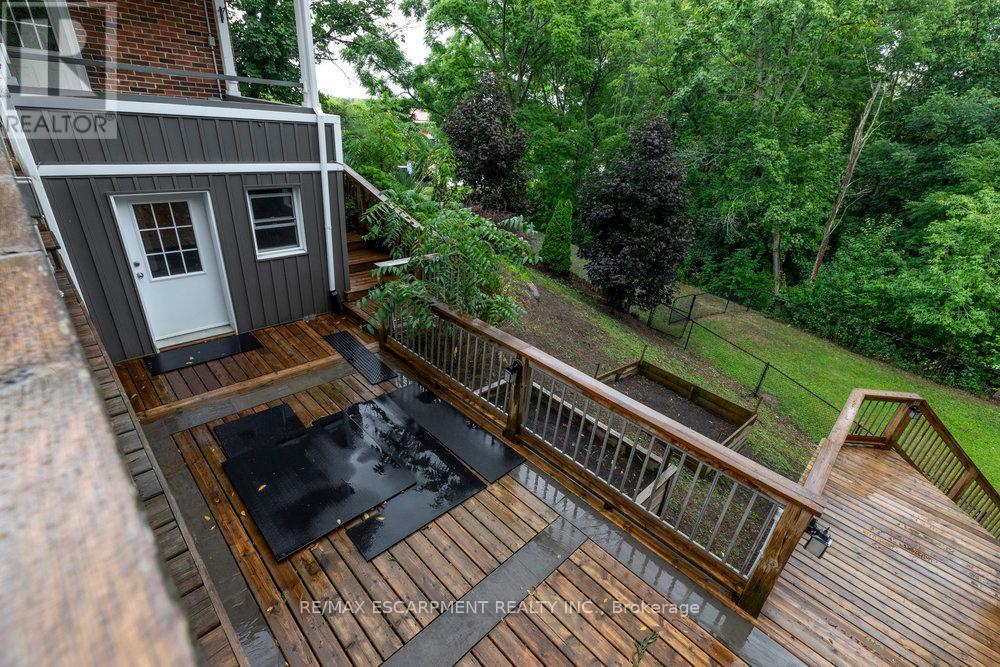 Photo 30 of 5418 King Street, Lincoln ON
