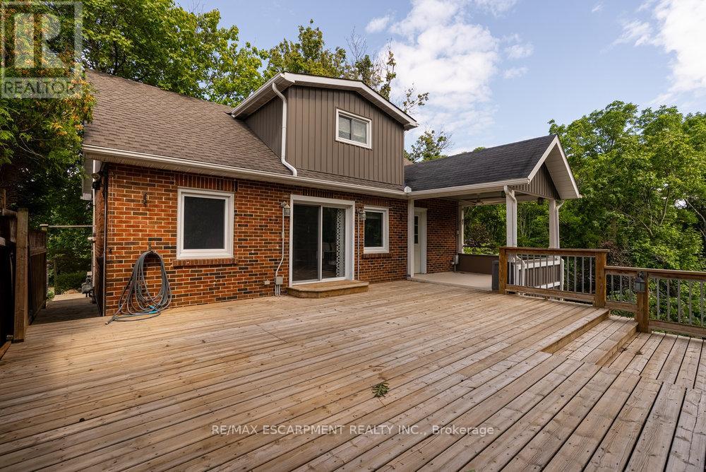 Photo 2 of 5418 King Street, Lincoln ON