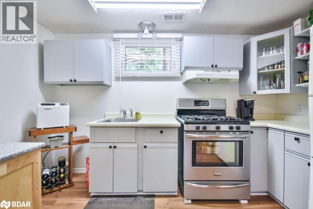 Photo 25 of 80 Cundles Road E, Barrie ON