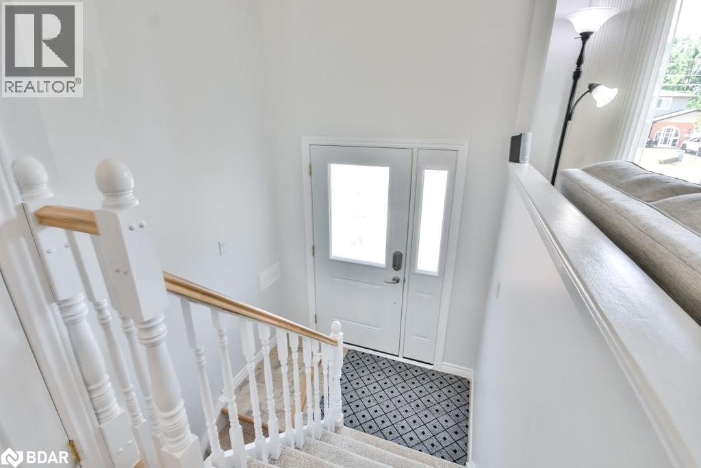 Photo 5 of 80 Cundles Road E, Barrie ON