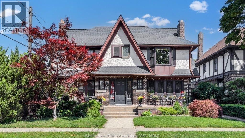 Photo 1 of 240 Pine, Windsor ON