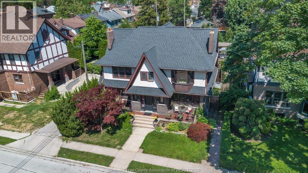 Photo 2 of 240 Pine, Windsor ON