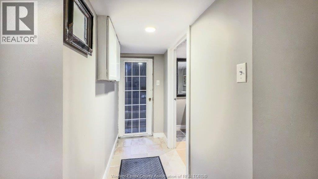 Photo 34 of 240 Pine, Windsor ON
