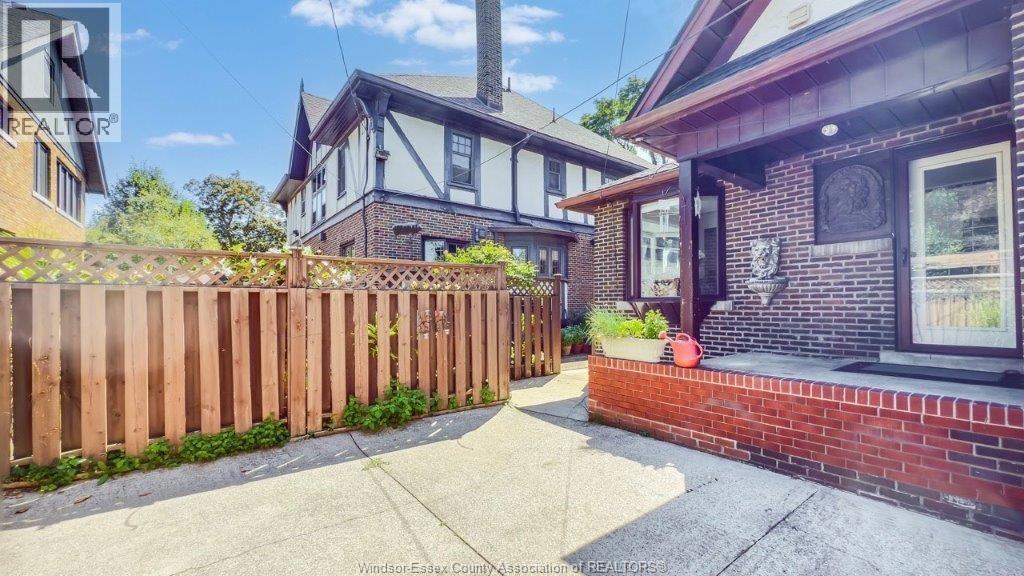 Photo 37 of 240 Pine, Windsor ON