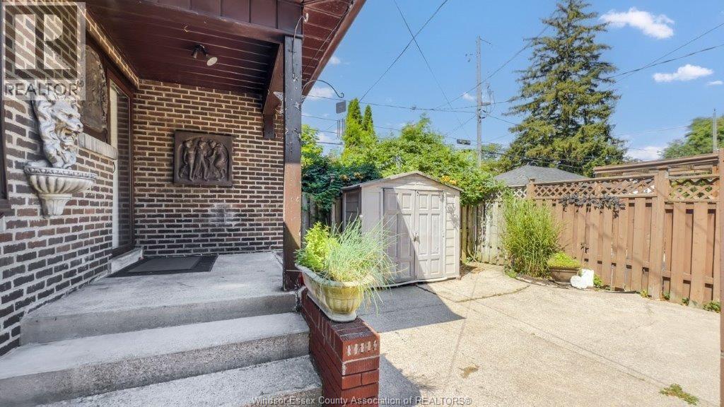 Photo 38 of 240 Pine, Windsor ON