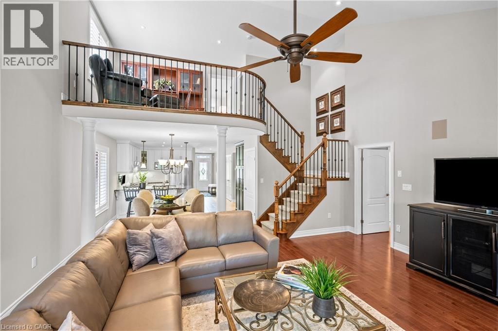 Photo 15 of 36 Toulon Avenue, Ancaster ON