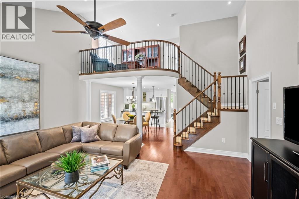 Photo 16 of 36 Toulon Avenue, Ancaster ON