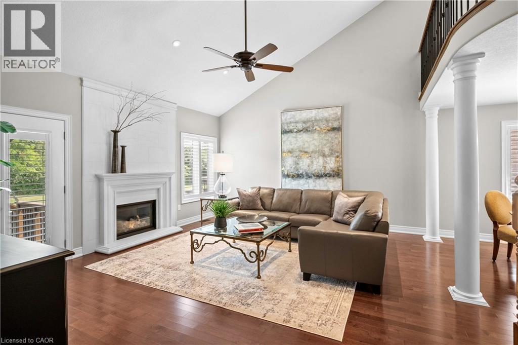 Photo 17 of 36 Toulon Avenue, Ancaster ON