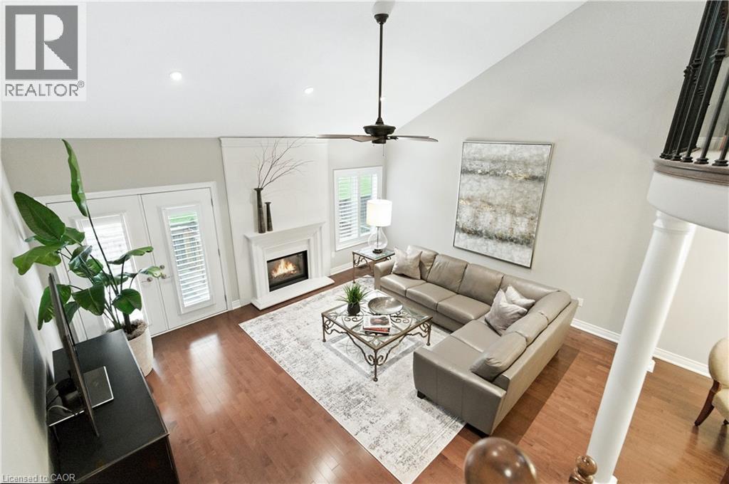 Photo 27 of 36 Toulon Avenue, Ancaster ON