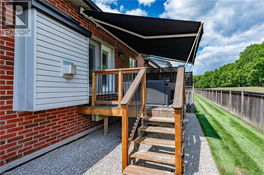 Photo 40 of 36 Toulon Avenue, Ancaster ON