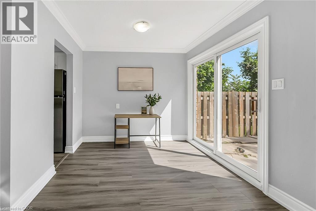 Photo 10 of 125 Limeridge Road W Unit 8, Hamilton ON